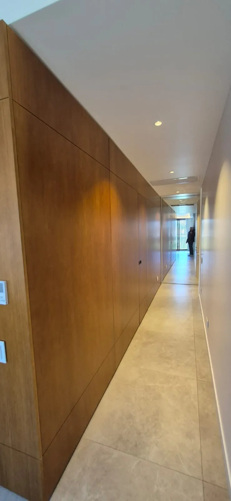 Revestimiento de pared en madera a medida